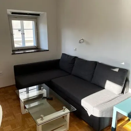 アパート Romantic Old Town Flat With River View *