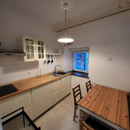 Romantic Old Town Flat With River View Апартаменти