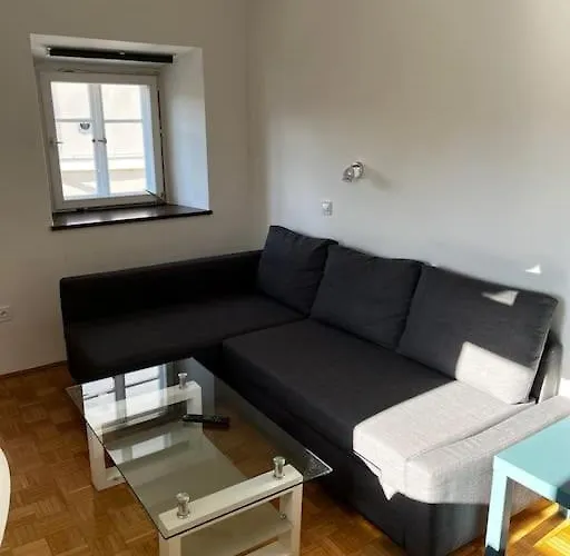 Διαμέρισμα Romantic Old Town Flat With River View *