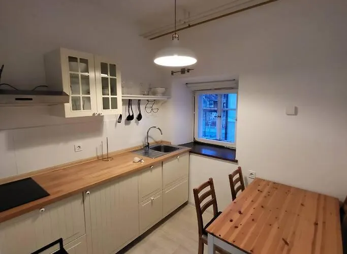 Romantic Old Town Flat With River View Διαμέρισμα